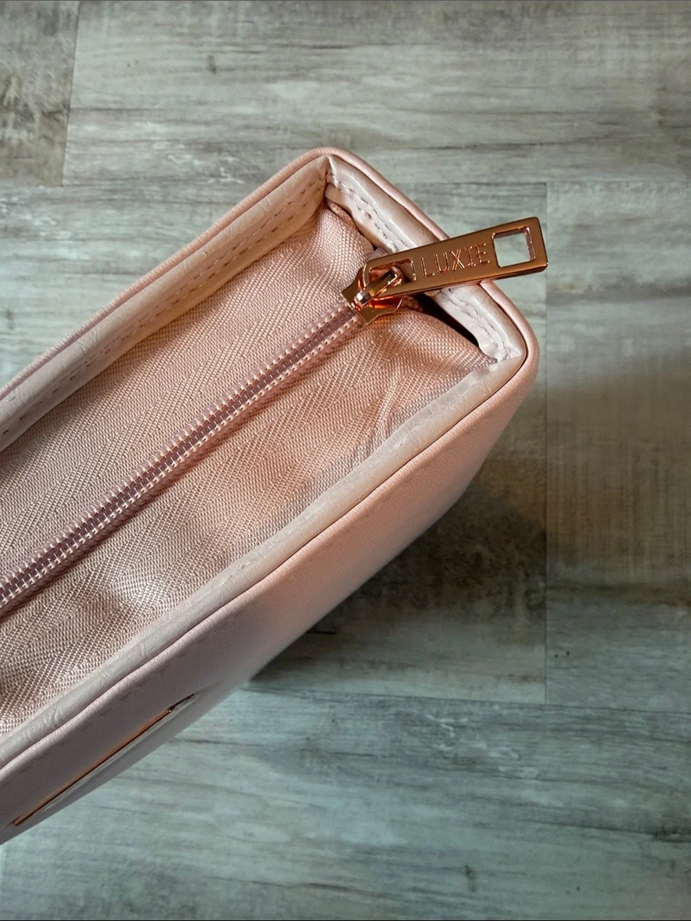 Luxie makeup brush
